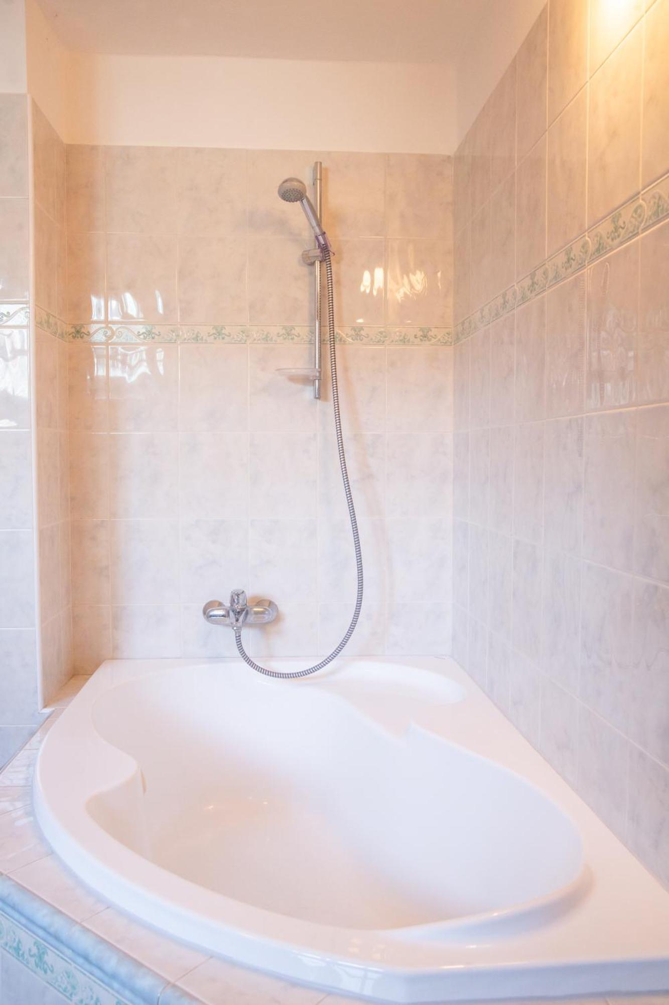Rezidence Plesivec - Rodinny Apartman S 3 Loznicemi Чешки Крумлов Екстериор снимка