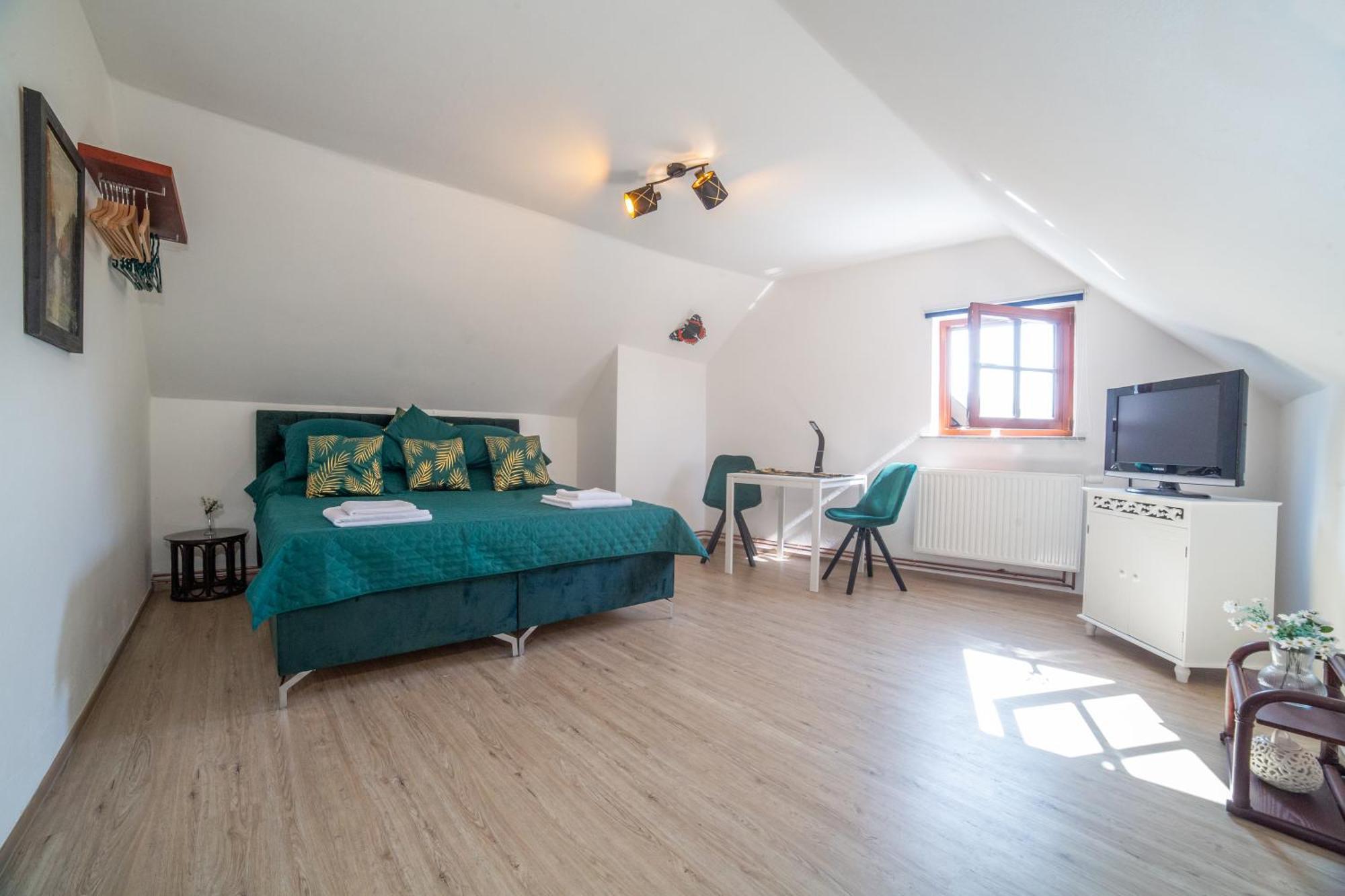 Rezidence Plesivec - Rodinny Apartman S 3 Loznicemi Чешки Крумлов Екстериор снимка