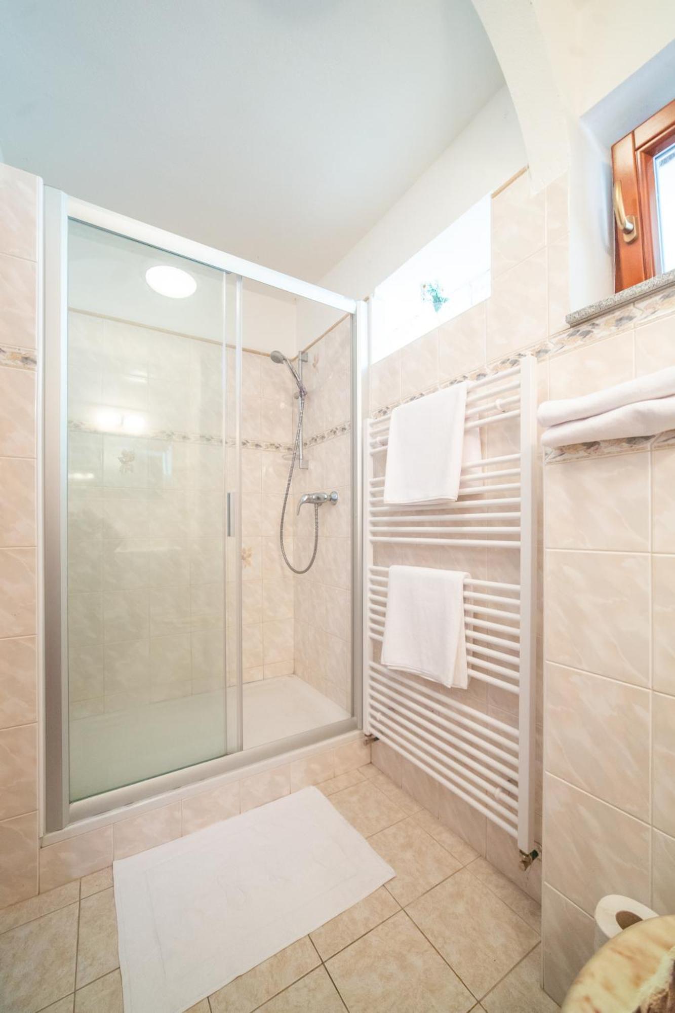 Rezidence Plesivec - Rodinny Apartman S 3 Loznicemi Чешки Крумлов Екстериор снимка
