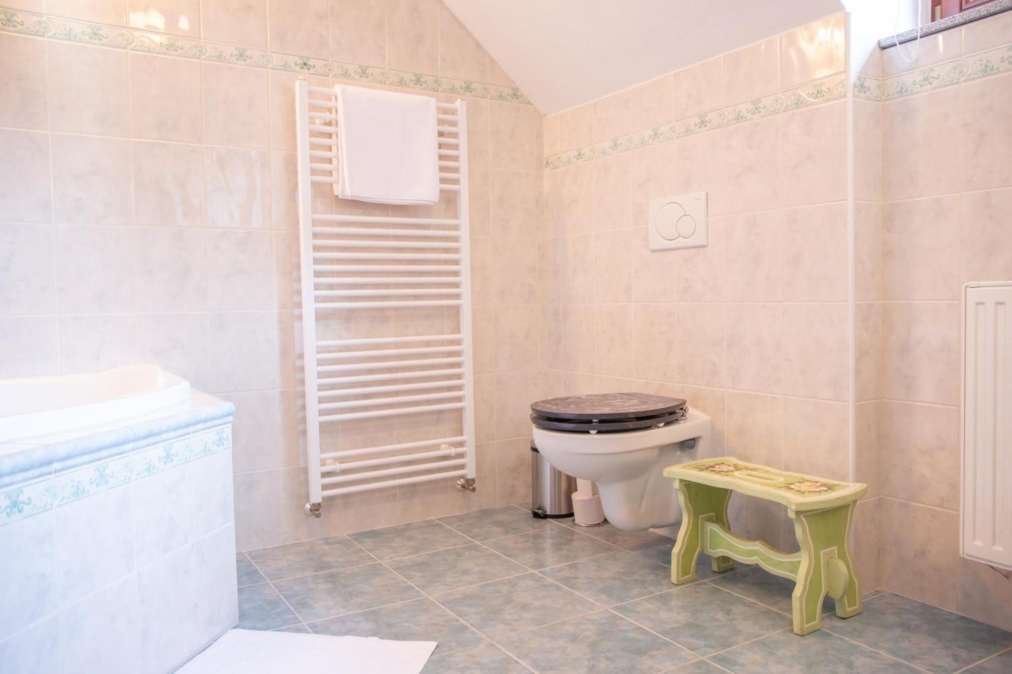 Rezidence Plesivec - Rodinny Apartman S 3 Loznicemi Чешки Крумлов Екстериор снимка