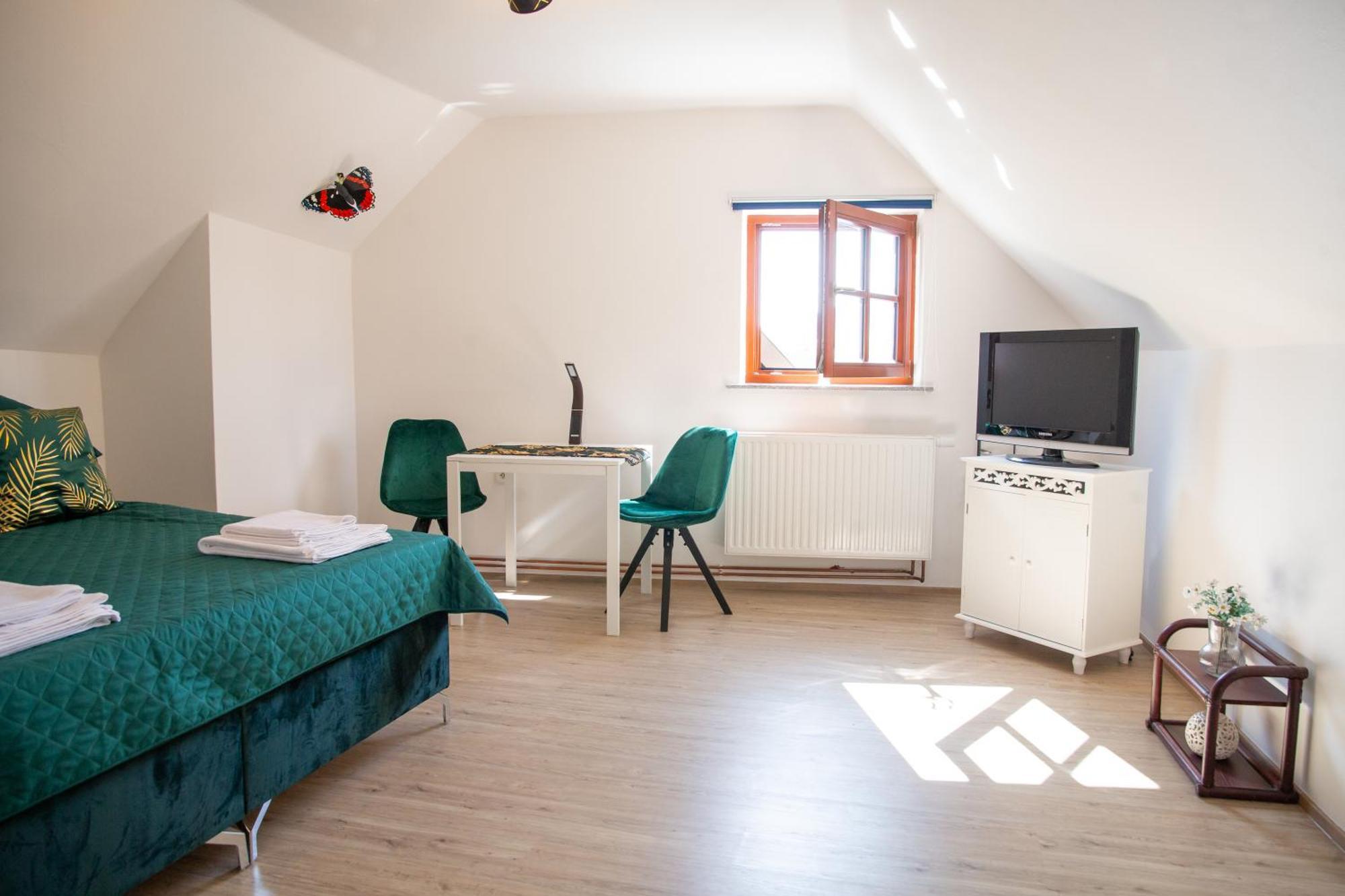 Rezidence Plesivec - Rodinny Apartman S 3 Loznicemi Чешки Крумлов Екстериор снимка
